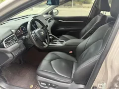 2021 Toyota Camry 2.5G Luxury — фото 6