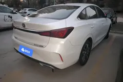 2022 Changan Eado PLUS 1.6L GDI CVT Luxury, белый — фото 9