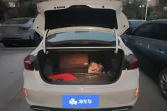 2022 Changan Eado PLUS 1.6L GDI CVT Luxury, белый — фото 11