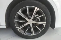 2022 Geely Emgrand 4th Gen 1.5L CVT Premium, белый — фото 5