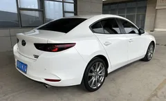 2023 Mazda Mazda3 2.0L AT, белый — фото 7