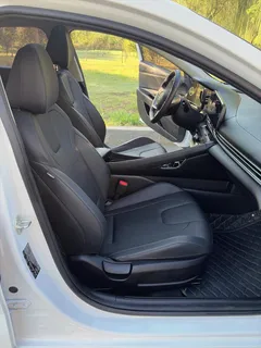 2023 Hyundai Elantra 1.5L CVT LUX Premium, белый — фото 17