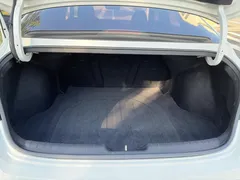 2023 Hyundai Elantra 1.5L CVT LUX Premium, белый — фото 21