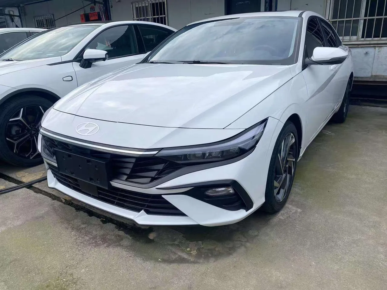 2023 Hyundai Elantra 1.5L CVT LUX Premium