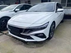2023 Hyundai Elantra 1.5L CVT LUX Premium, белый — фото 1