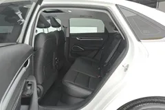 2023 Geely Emgrand 4th Gen 1.5L CVT Premium Champion, белый — фото 13