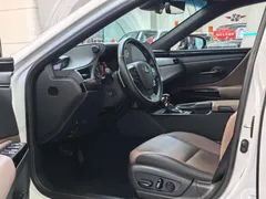 2021 Lexus ES 200 Excellence, белый — фото 5