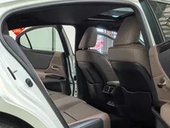 2021 Lexus ES 200 Excellence, белый — фото 8