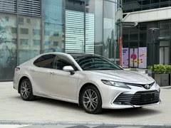 2023 Toyota Camry 2.5G Luxury — фото 3