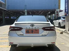 2022 Toyota Camry 2.5S Knight, белый — фото 5