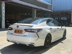 2022 Toyota Camry 2.5S Knight, белый — фото 6