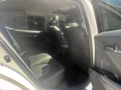 2022 Toyota Camry 2.5S Knight, белый — фото 11