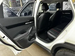 2021 Kia Seltos 1.5L CVT Trend, белый — фото 7
