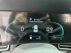 2023 Hyundai Elantra 1.5L CVT LUX Premium, белый — фото 9