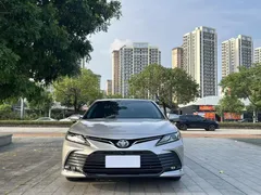 2021 Toyota Camry 2.5G Luxury — фото 2
