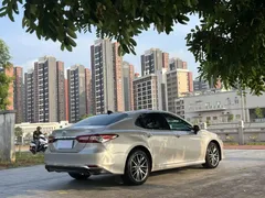 2021 Toyota Camry 2.5G Luxury — фото 8