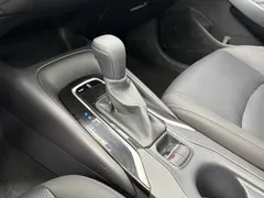 2021 Toyota Corolla 1.5L CVT Elite, белый — фото 13
