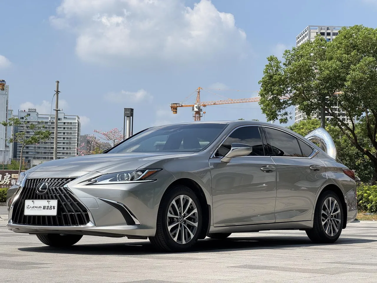 2022 Lexus ES 260 Excellence