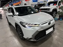 2023 Toyota Frontlander 2.0L CVT Luxury, белый — фото 3