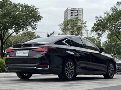 2023 Lexus ES 260 Excellence, чёрный — фото 5