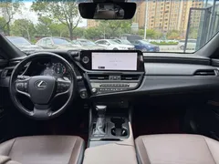 2023 Lexus ES 260 Excellence, чёрный — фото 10