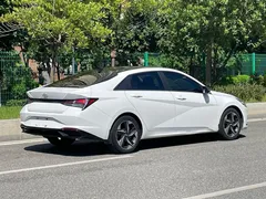 2022 Hyundai Elantra 1.5L CVT GLX Elite, белый — фото 5