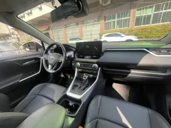 2023 Toyota Wildlander 2.0L 2WD Luxury Plus, белый — фото 13