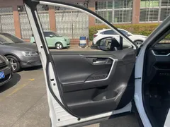 2023 Toyota Wildlander 2.0L 2WD Luxury Plus, белый — фото 22