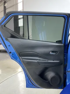 2022 Nissan Kicks 1.5L XV CVT Luxury, синий — фото 17