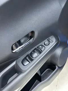 2022 Nissan Kicks 1.5L XV CVT Luxury, синий — фото 18