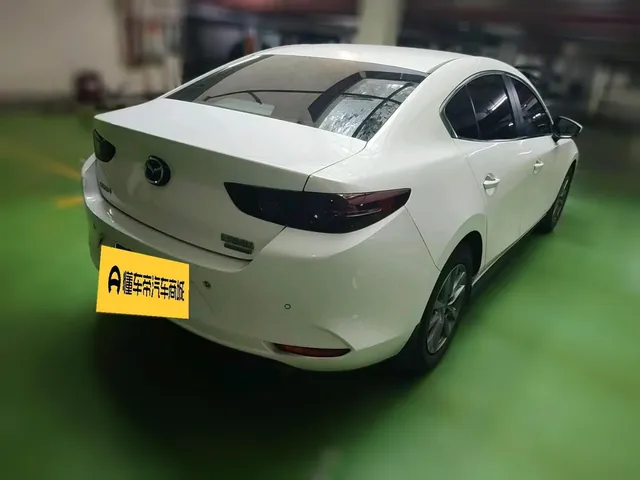 2023 Mazda Mazda3 2.0L AT