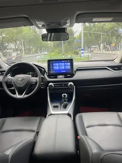 2022 Toyota RAV4 2.0L CVT 2WD Fashion Plus, белый — фото 11