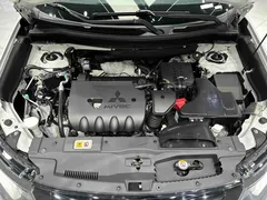 2021 Mitsubishi Outlander 2.0L 2WD 5, белый — фото 20