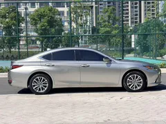2022 Lexus ES 200 Excellence — фото 3