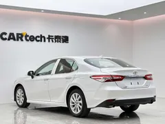 2021 Toyota Camry 2.0G Luxury, белый — фото 3