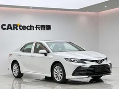 2021 Toyota Camry 2.0G Luxury, белый — фото 5