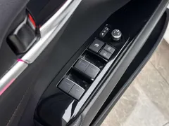 2021 Toyota Camry 2.0G Luxury, белый — фото 14