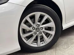 2021 Toyota Camry 2.0G Luxury, белый — фото 18