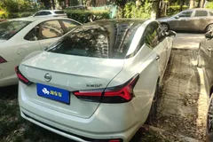 2022 Nissan Teana 2.0L XL-TLS, белый — фото 9