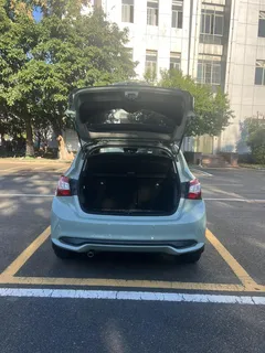 2023 Nissan Tiida 1.6L CVT, зелёный — фото 6
