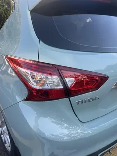 2023 Nissan Tiida 1.6L CVT, зелёный — фото 20