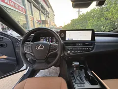 2022 Lexus ES 200 Excellence, белый — фото 9