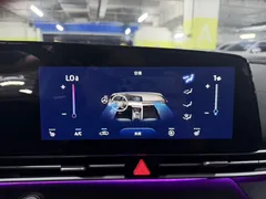 2022 Hyundai Elantra 1.5L CVT LUX Premium, белый — фото 12