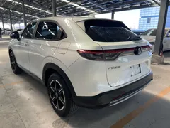 2023 Honda Vezel 1.5L CVT Pioneer, белый — фото 5