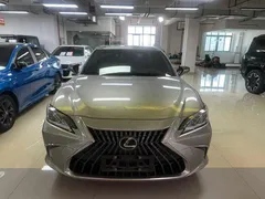 2022 Lexus ES 200 Excellence — фото 2