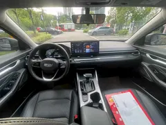 2022 Geely Emgrand 4th Gen 1.5L CVT Premium — фото 4