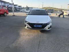 2021 Hyundai Elantra 1.5L CVT TOP Flagship, белый — фото 2