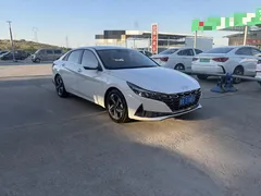 2021 Hyundai Elantra 1.5L CVT TOP Flagship, белый — фото 3