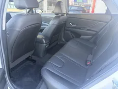 2021 Hyundai Elantra 1.5L CVT TOP Flagship, белый — фото 8