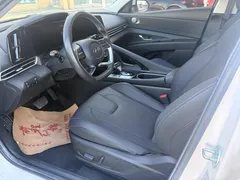 2021 Hyundai Elantra 1.5L CVT TOP Flagship, белый — фото 9